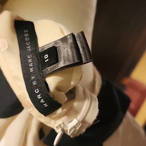 Marc By Marc Jacobs Cream and Black Blouse - Picture 6 of 6